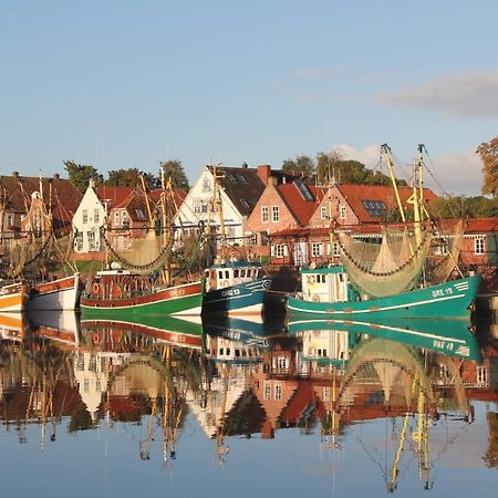 Bummert Am Hafen 3 Greetsiel Krummhorn Bagian luar foto