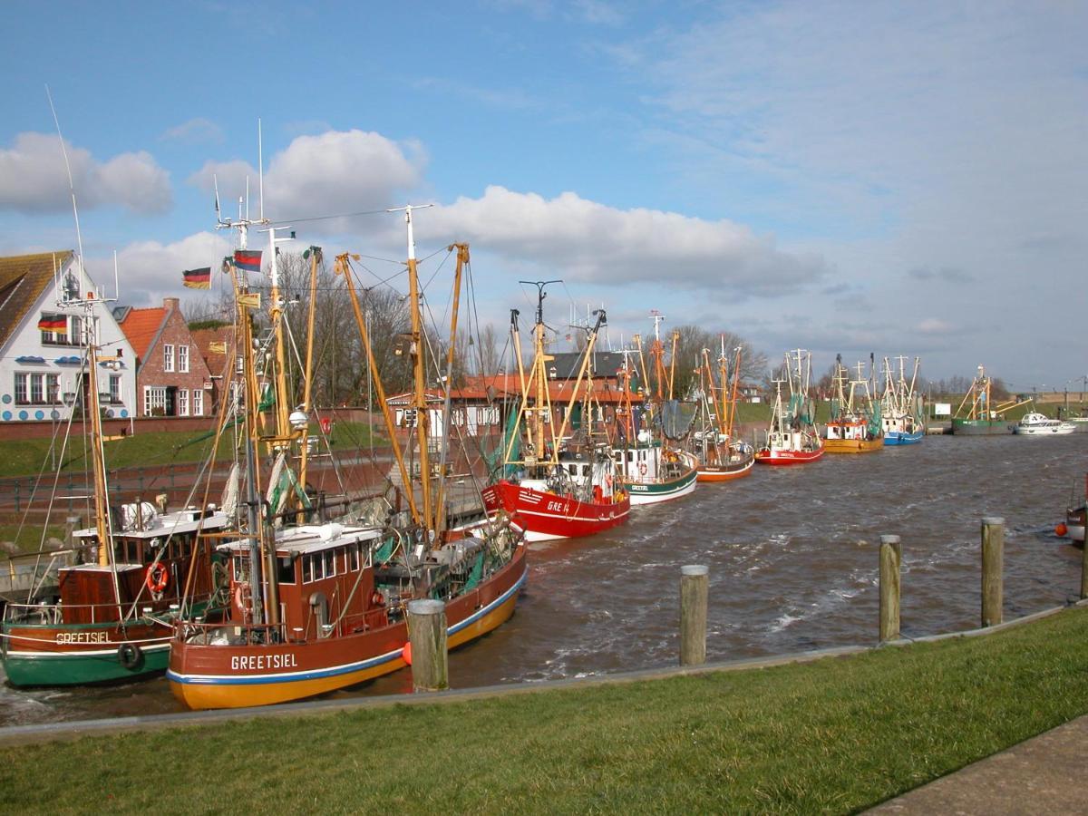 Bummert Am Hafen 3 Greetsiel Krummhorn Bagian luar foto